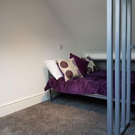 Webb Place 2 Bedroom Apartment ! クロイドン エクステリア 写真