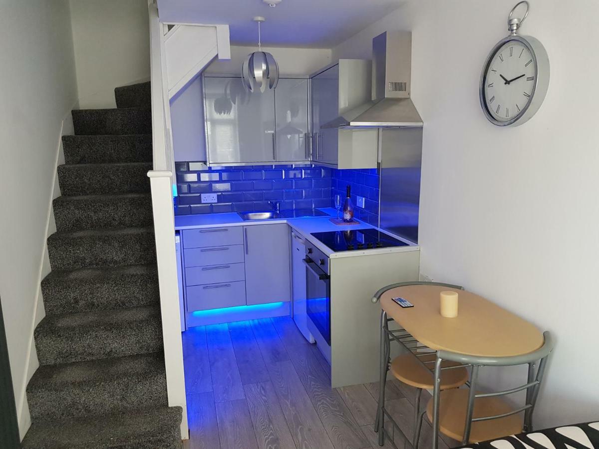 Webb Place 2 Bedroom Apartment ! クロイドン エクステリア 写真