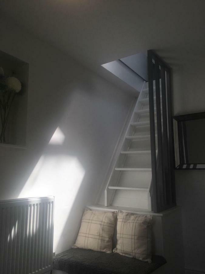 Webb Place 2 Bedroom Apartment ! クロイドン エクステリア 写真