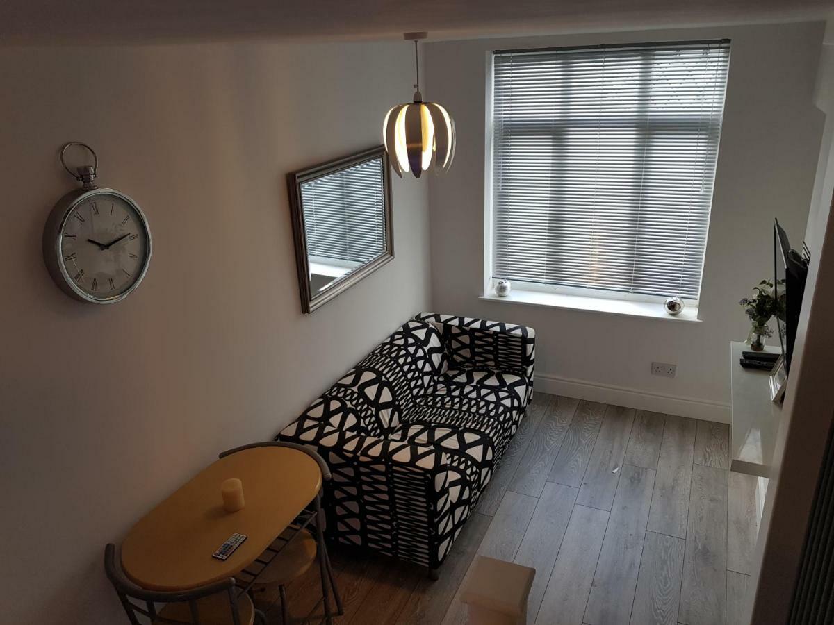 Webb Place 2 Bedroom Apartment ! クロイドン エクステリア 写真
